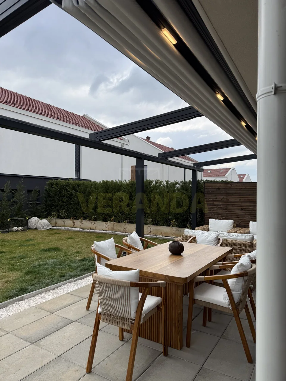 Pergola me telekomandë dhe ndriçim — Qendresa Home — photo 3