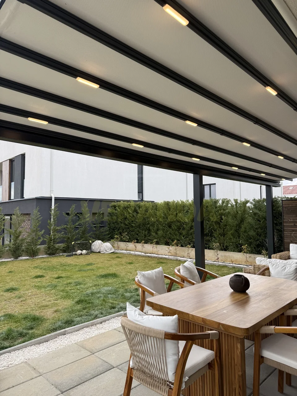 Pergola me telekomandë dhe ndriçim — Qendresa Home — photo 4