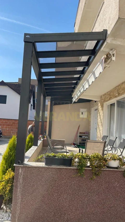 Veranda Xhami përgjatë terasës